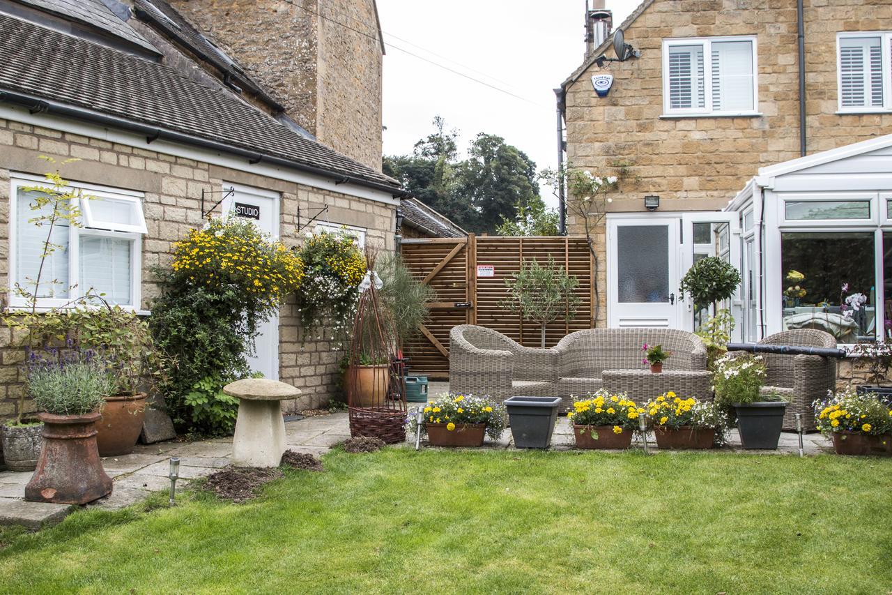 The Hollow Bottom Guiting Power Exterior photo